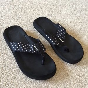 rocket dog polka dot shoes